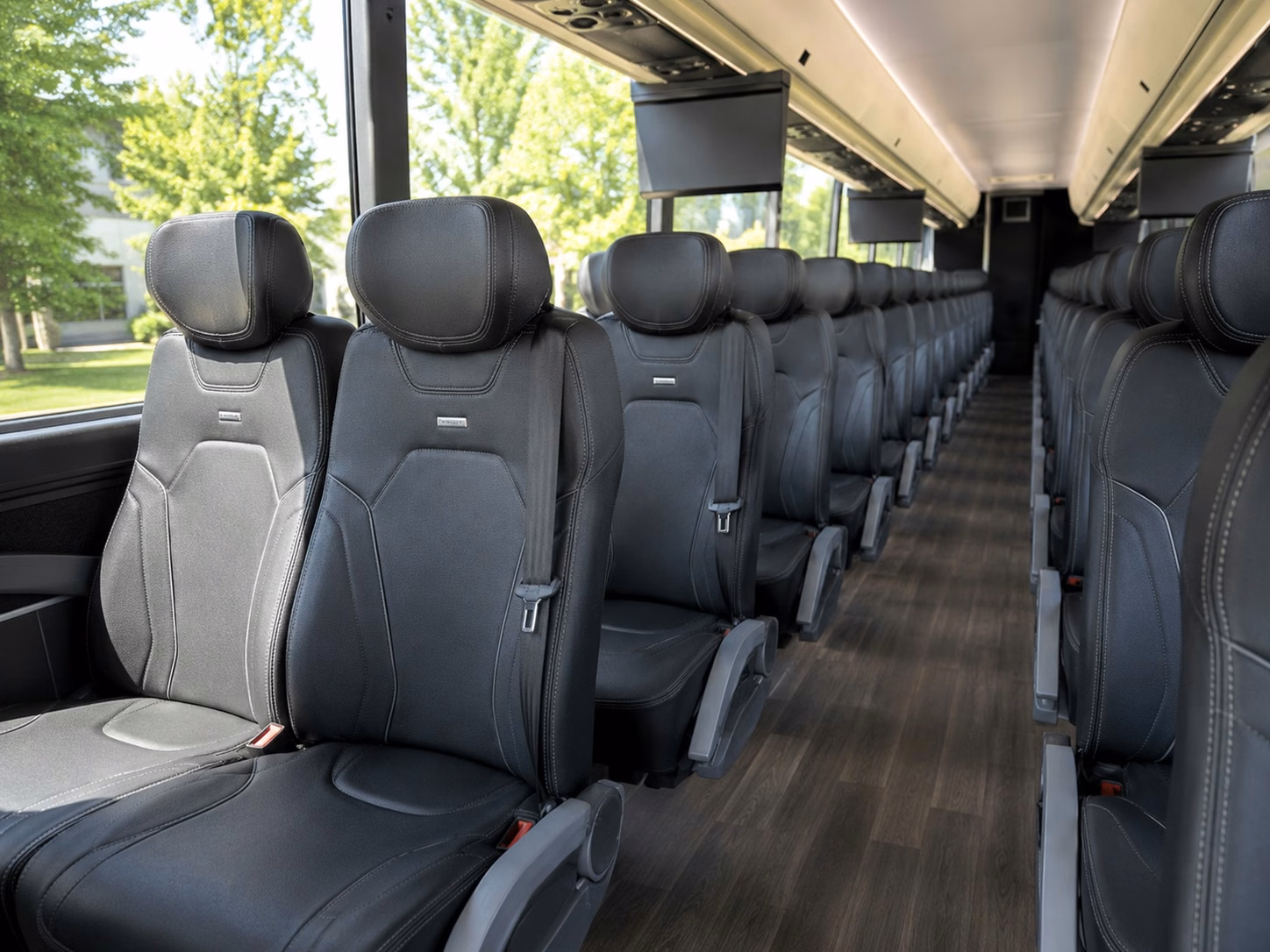 make your virginia beach bridal party transfers seamless from the first look to the last dance