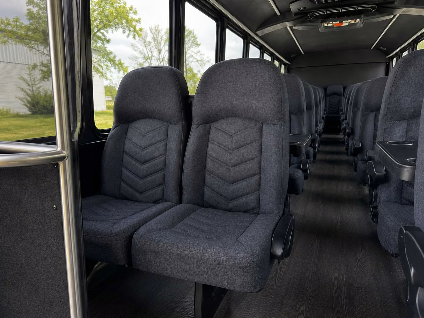 minibus rentals for smaller virginia beach prom groups that want privacy