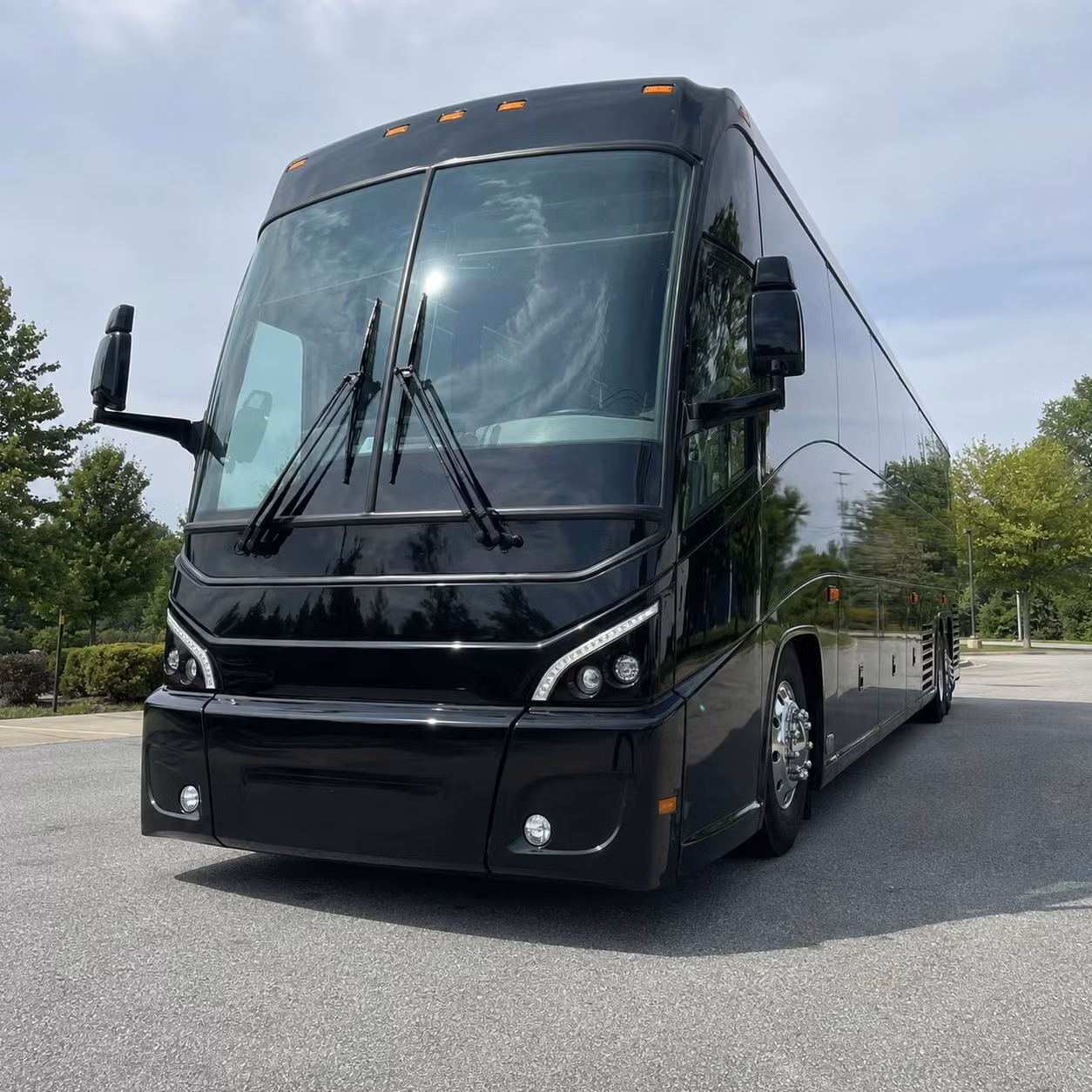 shuttle bus transportation for naval station norfolk and joint expeditionary base little creek