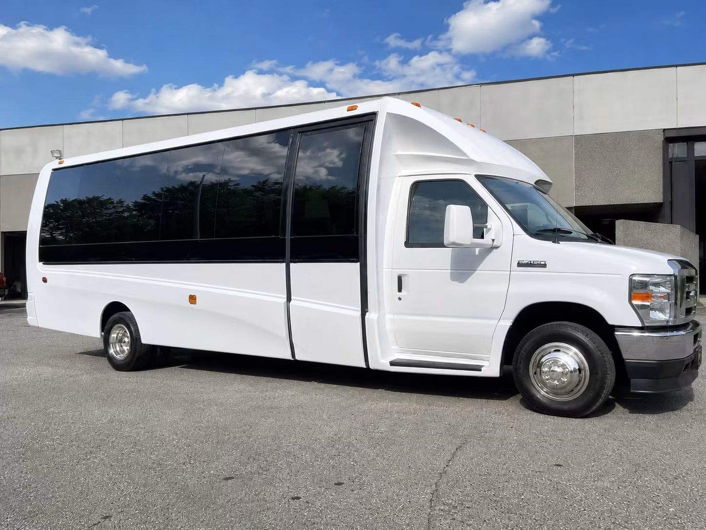 virginia beach 18 passenger minibus rental